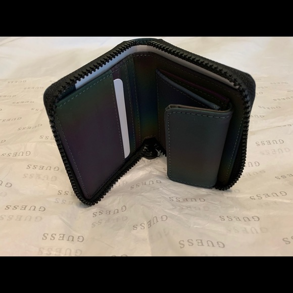 Guess holographic zipper wallet. - Picture 11 of 15